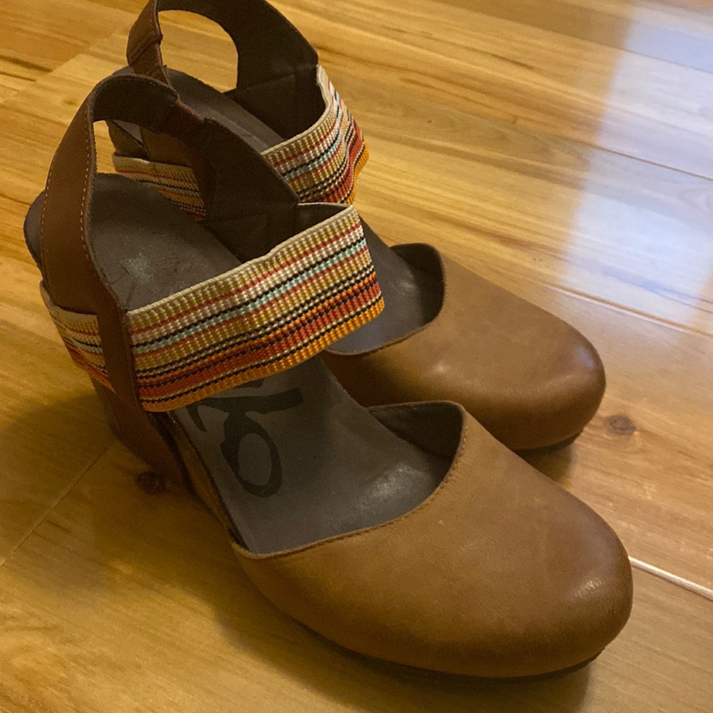 OTBT heeled shoe